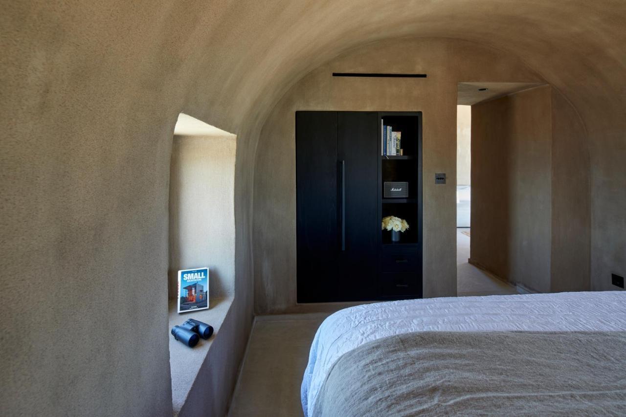 Santorini Sky, The Lodge Пиргос Экстерьер фото