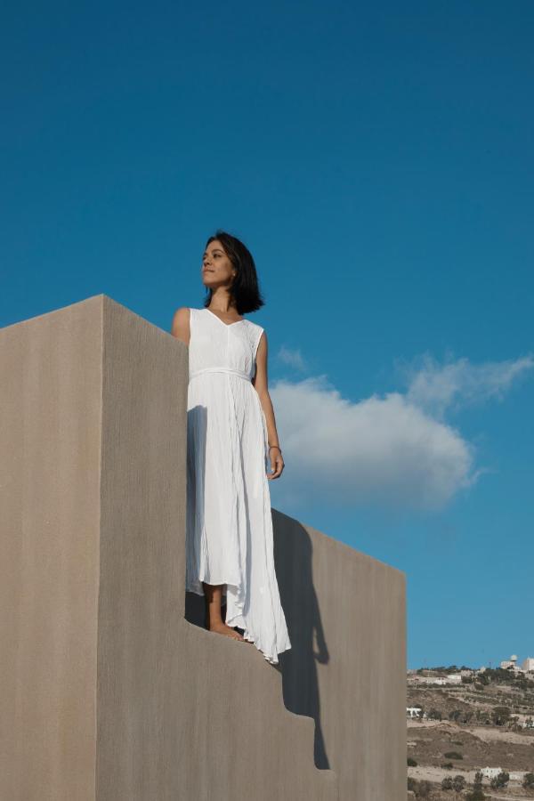 Santorini Sky, The Lodge Пиргос Экстерьер фото