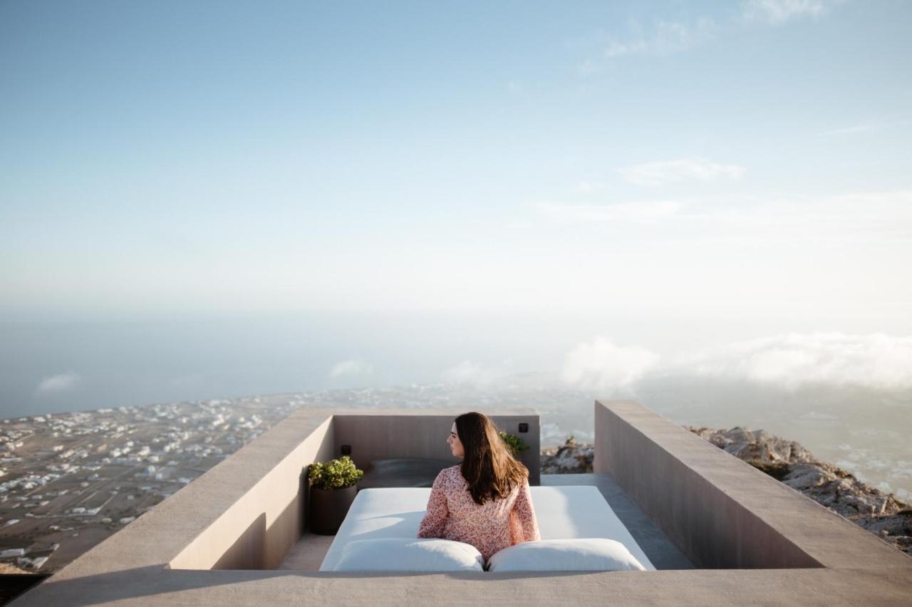 Santorini Sky, The Lodge Пиргос Экстерьер фото